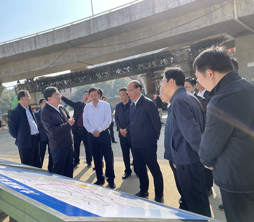 吴晓军黄喜忠在调研督导南昌城投公司建设项目时强调 不休提升人民人民幸福指数 推动城市更高质量发展更可持续发展