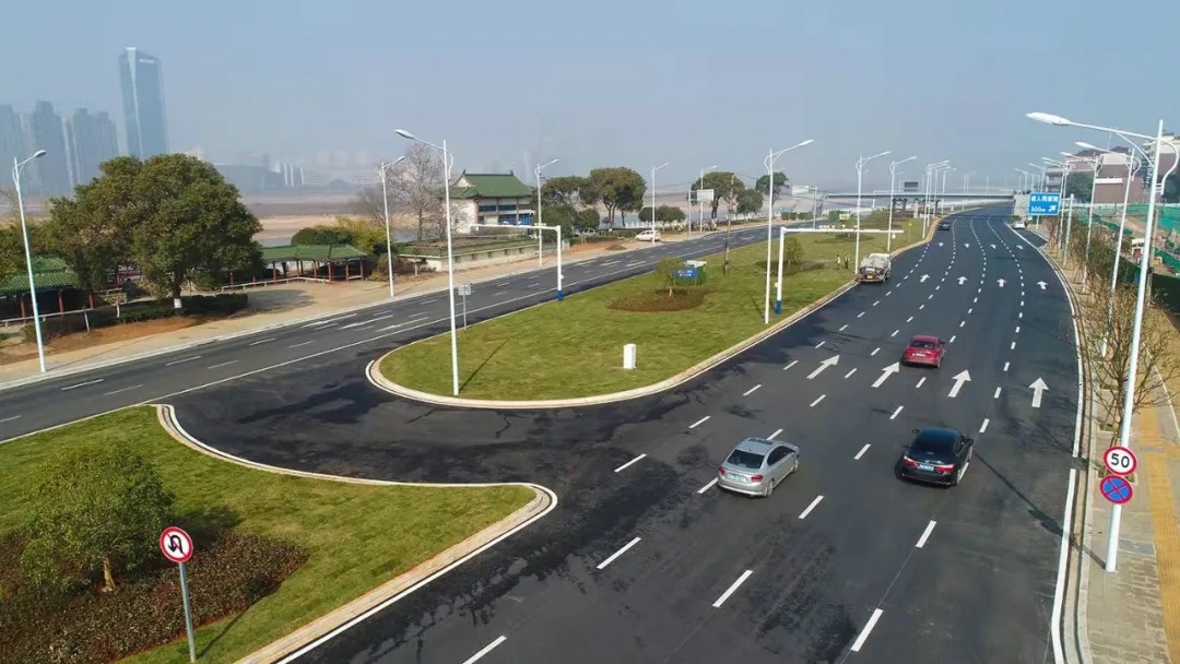 “不堵车了，通过功夫至少缩短了三分之二” 沿江中北大路提升刷新（一期）工程主线通车方便市民出行